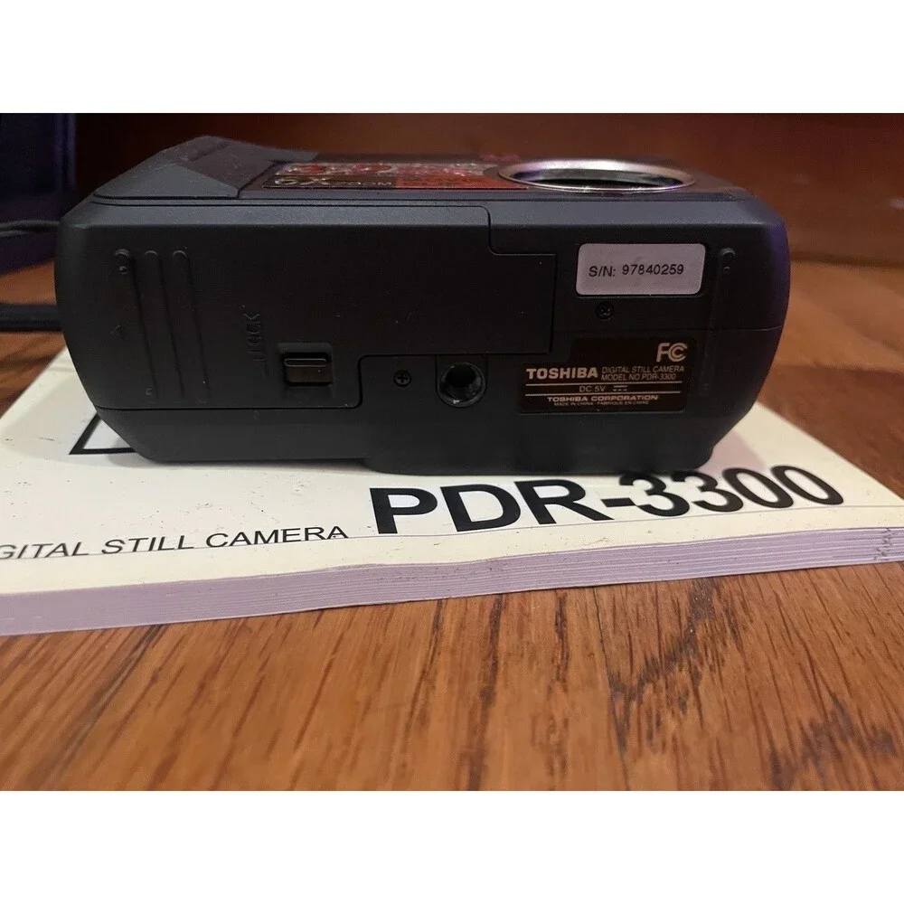 Toshiba PDR-3300 3.2MP Digital Camera 2.8x Zoom Tested Remote Bundle